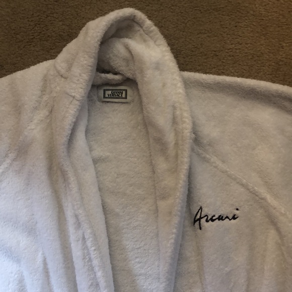 Versace XL house coat! - Picture 3 of 4